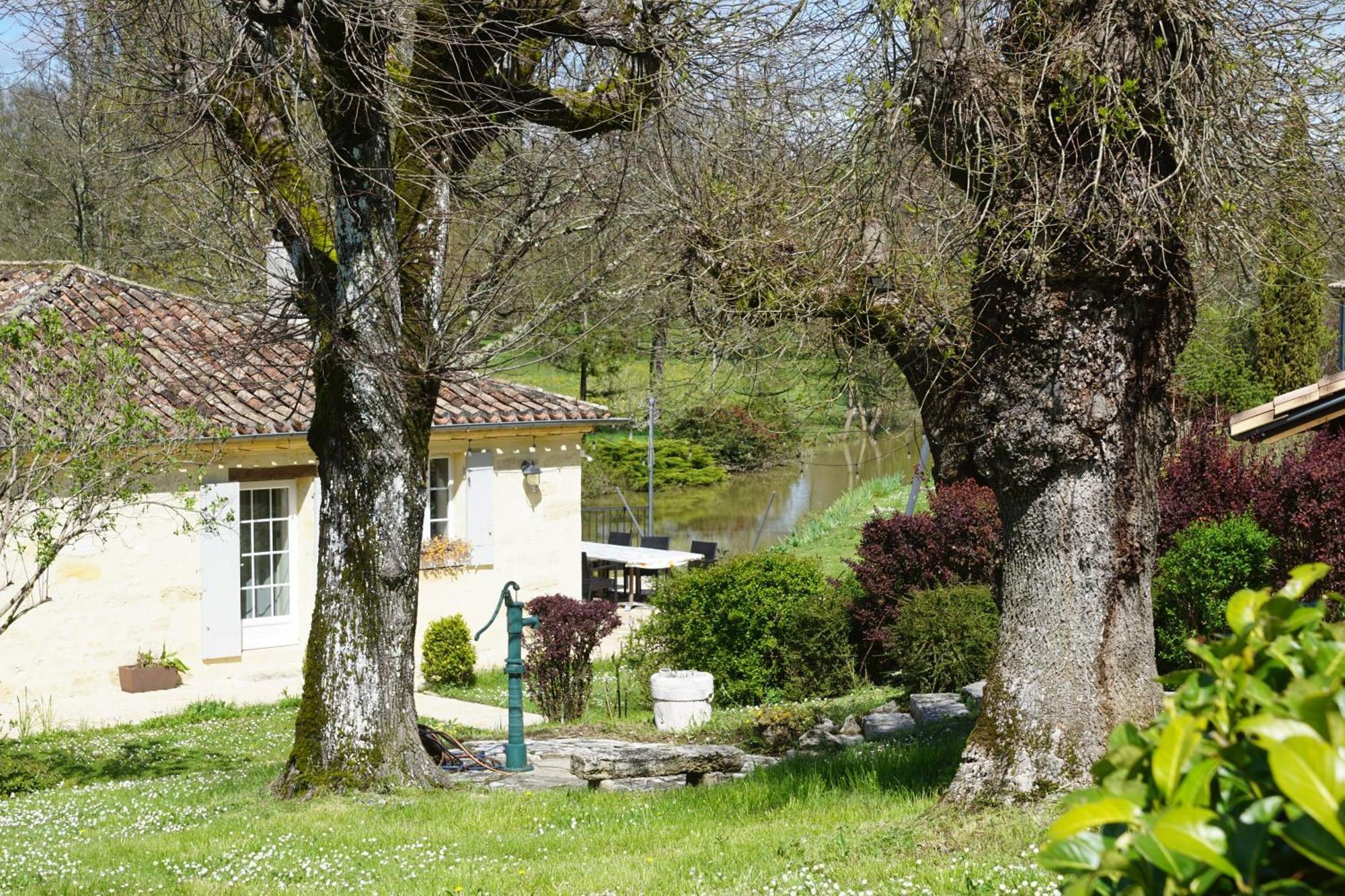 Moulin Notre Dame Hotel Saint-Genes-de-Castillon Luaran gambar